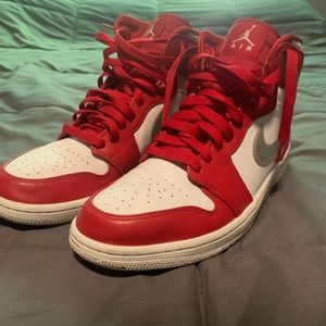 Size 10 Retro air Jordan 1’s silver and red colorway (rarely worn)